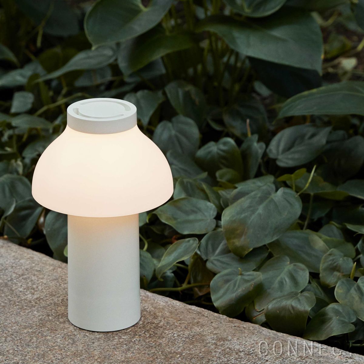 HAY（ヘイ） / PC PORTABLE（PCポータブル） / リサイクル仕様 / クリームホワイト / テーブルランプ