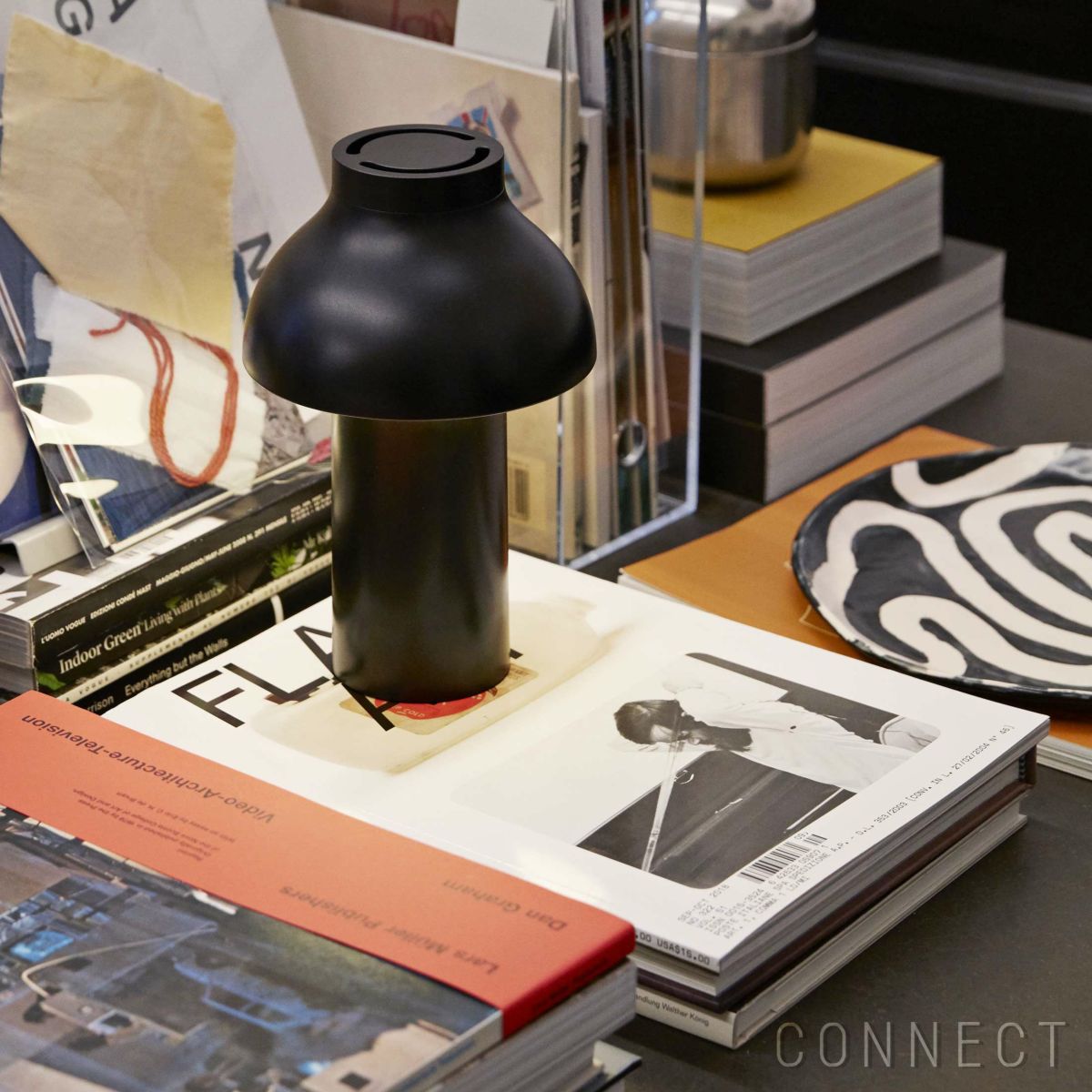 HAY（ヘイ） / PC PORTABLE（PCポータブル） / リサイクル仕様 / ソフトブラック / テーブルランプ