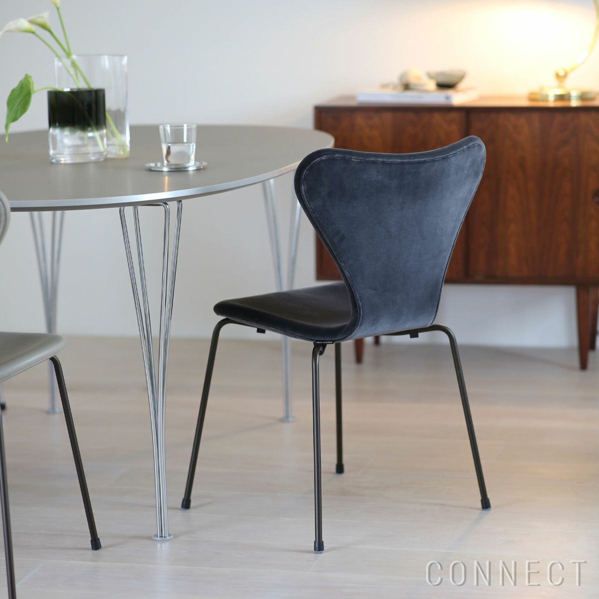 FRITZ HANSEN（フリッツ・ハンセン） / SERIES 7（セブンチェア） / BELFAST（ベルファスト）/ VELVET（ベルベット） / フルパディング / ブラウンブロンズ脚