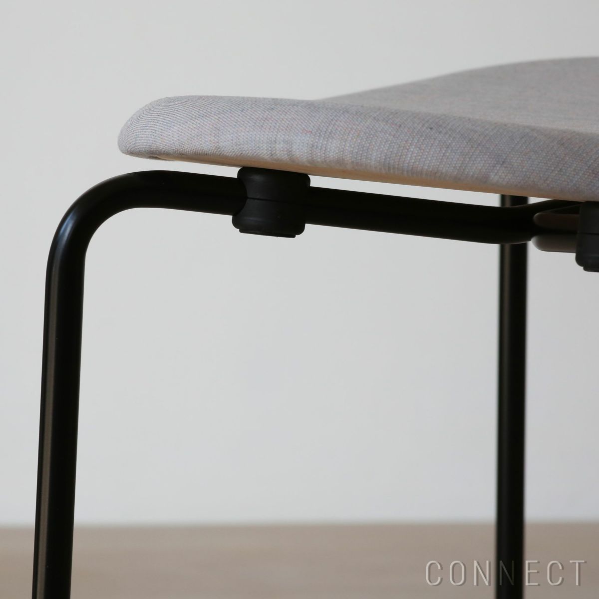 CARL HANSEN & SON（カール・ハンセン＆サン） / CH88P / ビーチ材・ソープ仕上げ・ブラック脚 / Canvas 0716 / ダイニングチェア