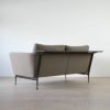 【アウトレット】Vitra（ヴィトラ） / Suita Sofa 2-Seater（スイタソファ 2シーター）バッククッション クラシック トレー付き / Dumet 17 sand melange / ベーシックダーク脚・パウダーコート仕上げ