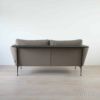 【アウトレット】Vitra（ヴィトラ） / Suita Sofa 2-Seater（スイタソファ 2シーター）バッククッション クラシック トレー付き / Dumet 17 sand melange / ベーシックダーク脚・パウダーコート仕上げ