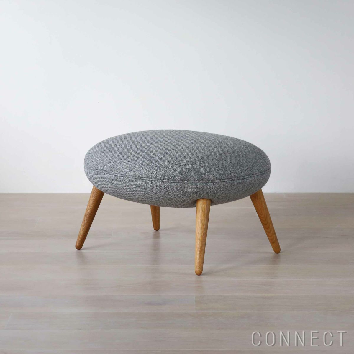 FREDERICIA（フレデリシア） / Swoon Lounge Armchair（スウーンラウンジアームチェア） / Model 1770 / オーク材・オイル仕上げ / Hallingdal 130（ハリンダル）