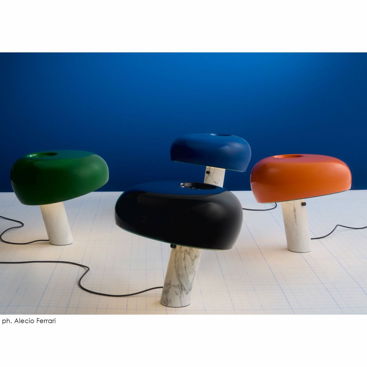 FLOS（フロス） / SNOOPY（スヌーピー） / テーブルランプ