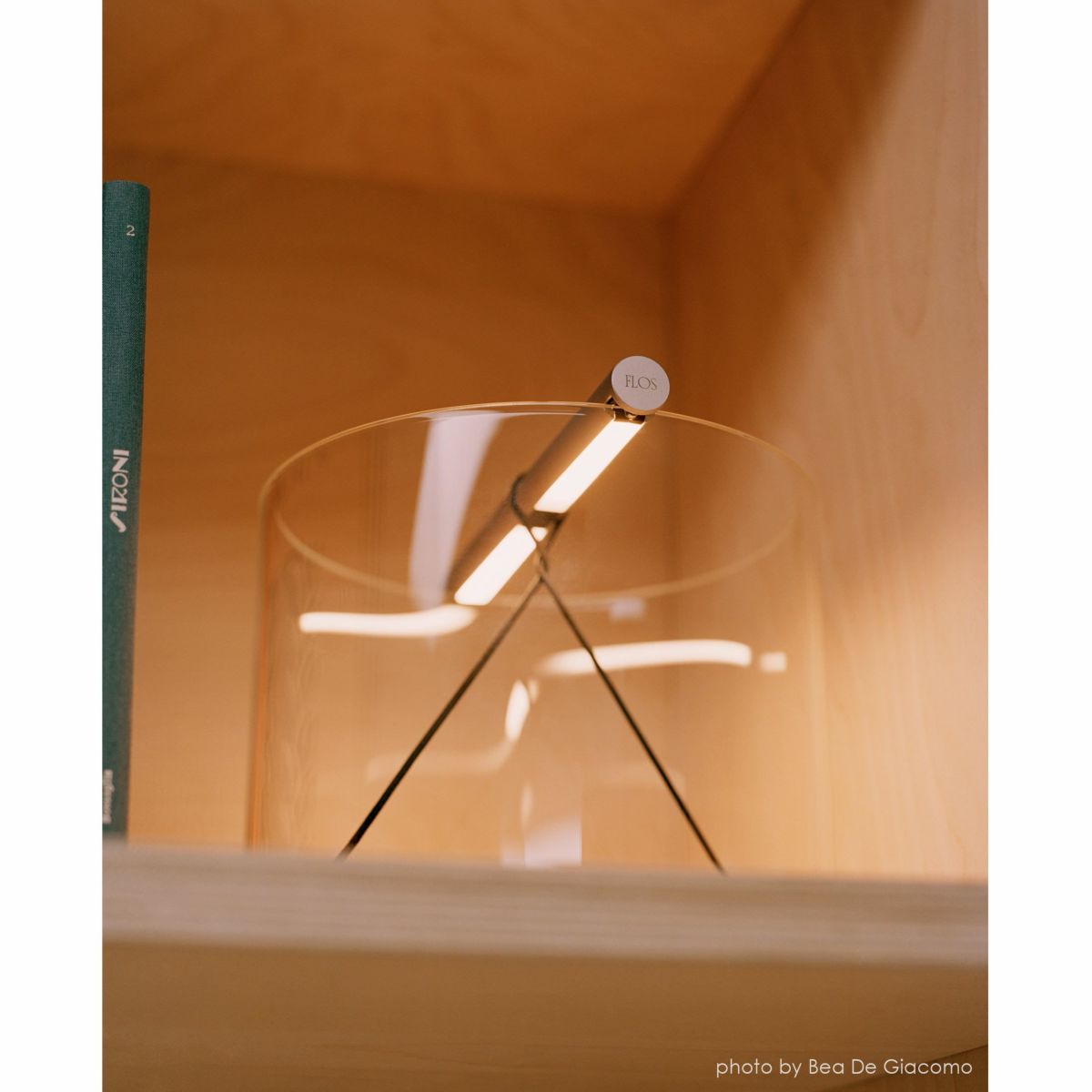 FLOS（フロス） / TO TIE T1（トゥータイT1） / テーブルランプ