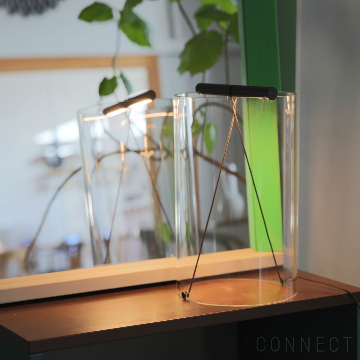 FLOS（フロス） / TO TIE T1（トゥータイT2） / テーブルランプ