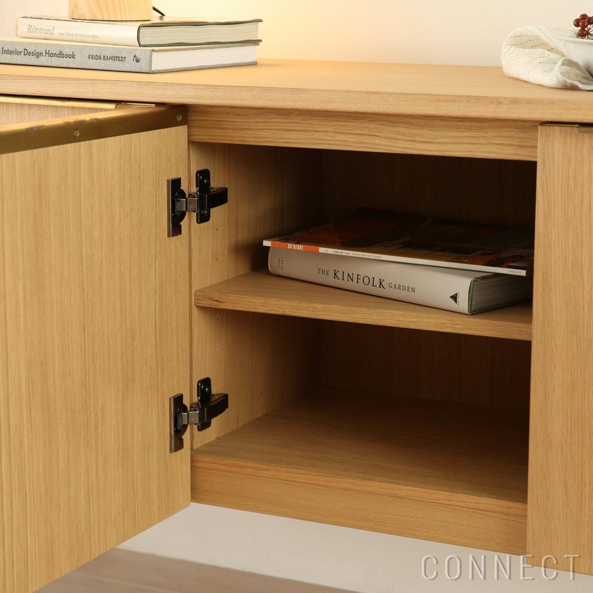 SKAGERAK（スカゲラック） / Jut Cabinet（ジュト キャビネット） / 真鍮 / オーク材・オイル仕上げ / 収納