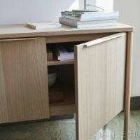 SKAGERAK（スカゲラック） / Jut Cabinet（ジュト キャビネット） / 真鍮 / オーク材・オイル仕上げ / 収納