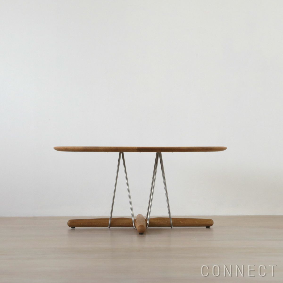 CARL HANSEN & SON （カール・ハンセン＆サン） E021 / EMBRACE LOUNGE TABLE / オーク材・オイル仕上げ・ブラック脚 / φ80cm / コーヒーテーブル