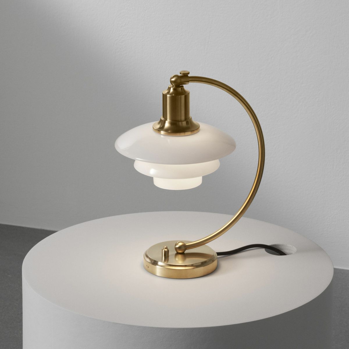 【限定モデル】Louis Poulsen（ルイスポールセン） / PH 2/2 Luna Table（PH 2/2 ルナ テーブル） / 真鍮 / テーブルランプ