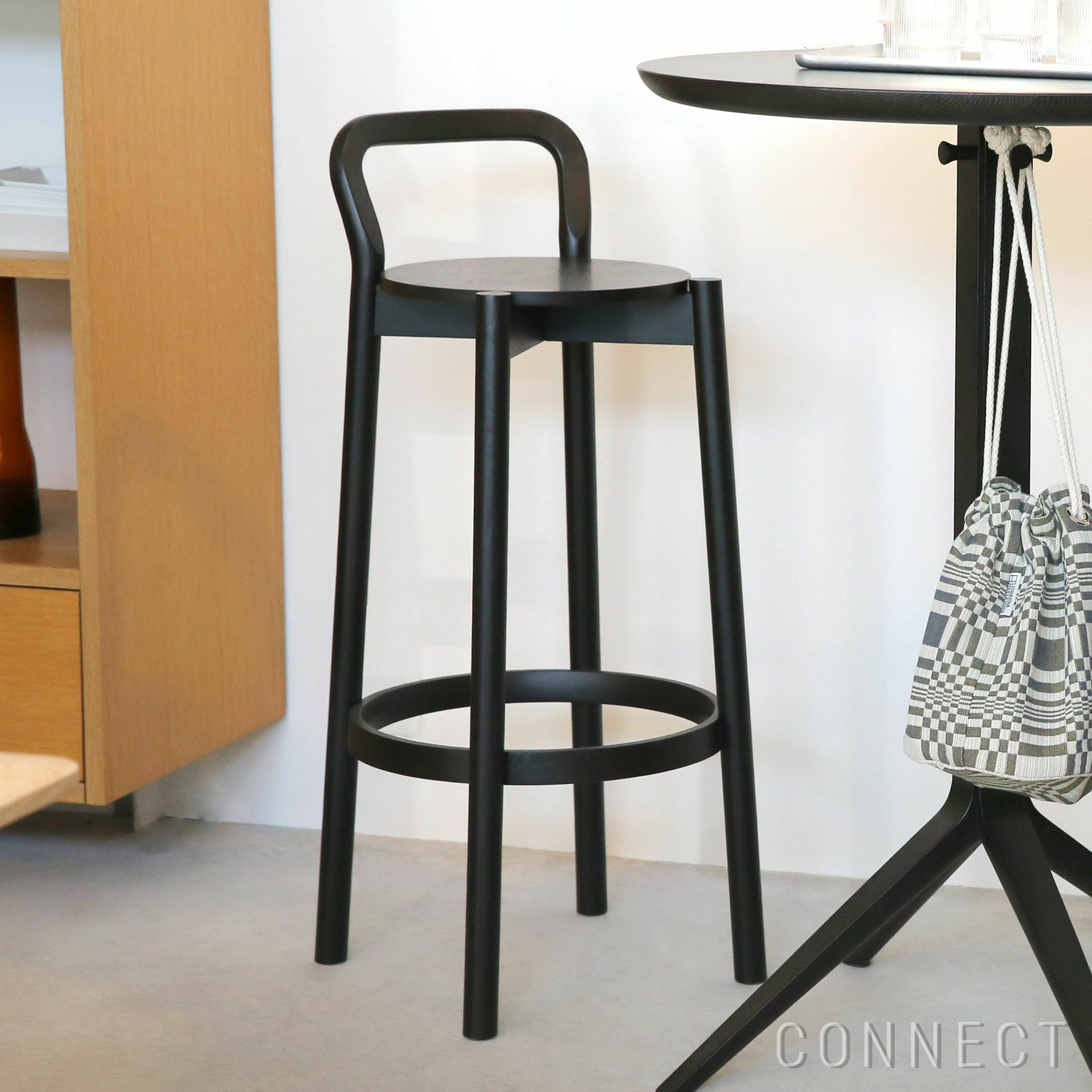 【アウトレット】Karimoku New Standard（カリモクニュースタンダード） / CASTOR BARSTOOL High with backrest（キャストールバースツール ハイ ウィズ バックレスト） / ブラック
