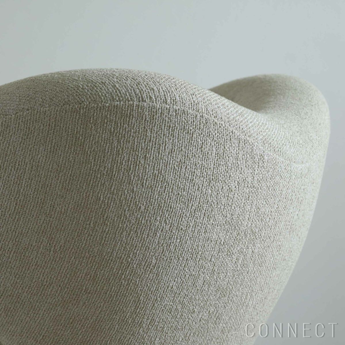 HOUSE OF FINN JUHL（ハウス・オブ・フィンユール） / PELICAN CHAIR W/ BUTTONS（ペリカンチェア） / ウォルナット材・オイル仕上げ / MOSS（モス）0018 / ボタン：VEGETAL