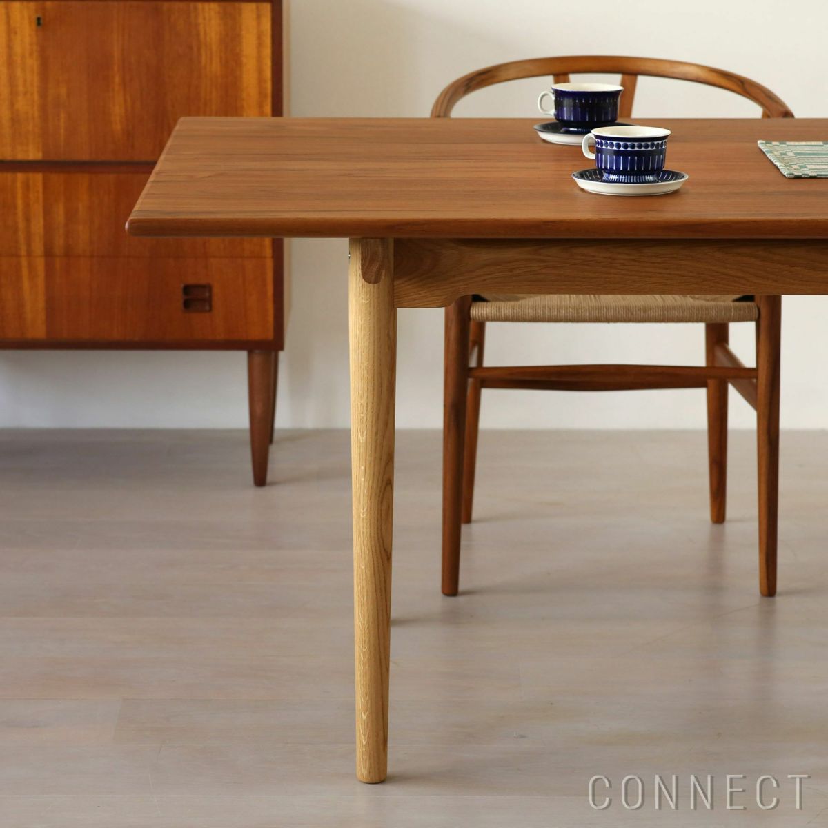 CARL HANSEN & SON （カール・ハンセン＆サン） / CH327 ダイニングテーブル / チーク材・オーク材・オイル仕上げ / 248×95cm