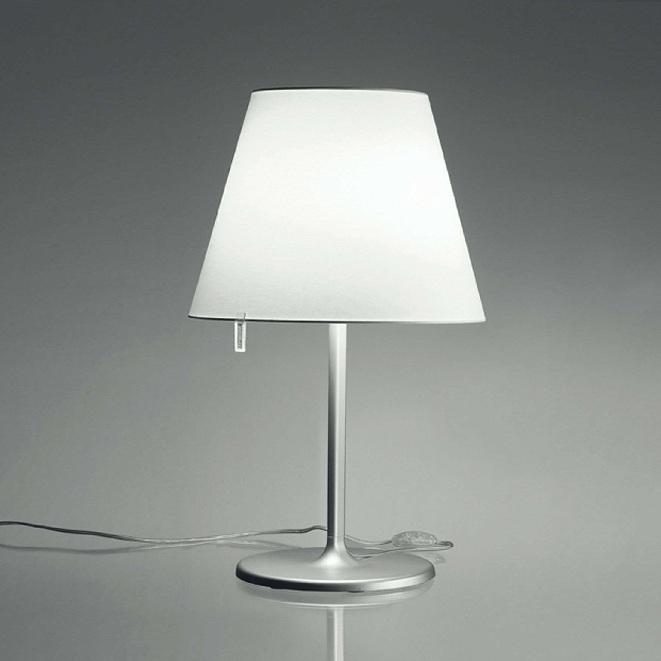 アルテミデ Artemide テーブルライト はね上げる DIOSCURI