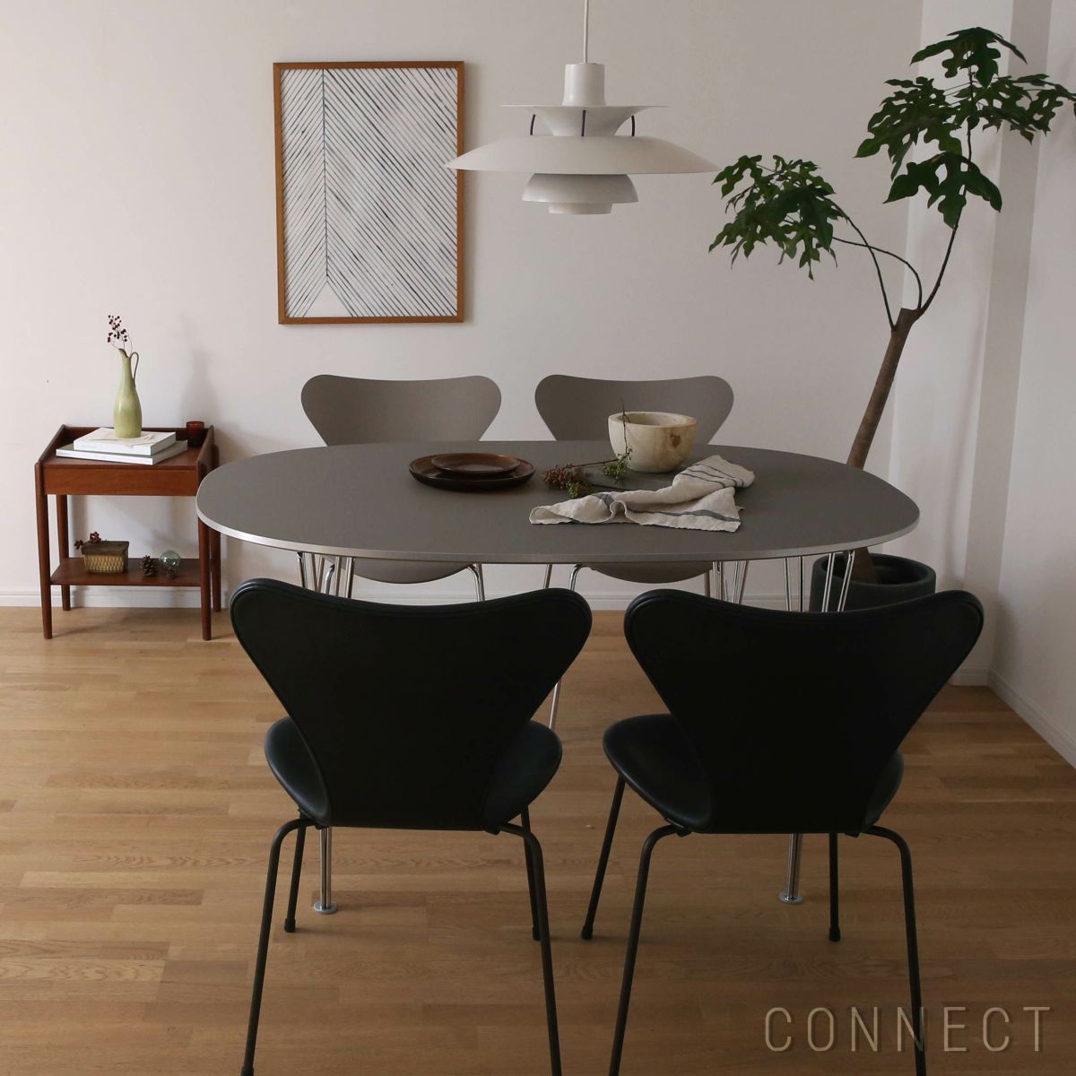 FRITZ HANSEN（フリッツ・ハンセン） / TABLE SERIES（テーブルシリーズ）B611 / スーパー楕円テーブル / グレー / クローム脚