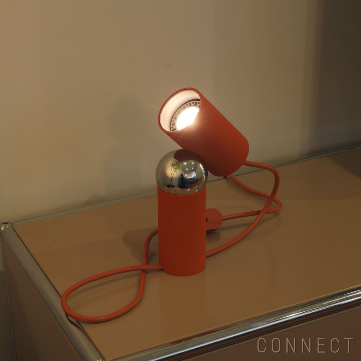 FLOS（フロス） / BILBOQUET（ビルボケ） / 全3色 / テーブルランプ