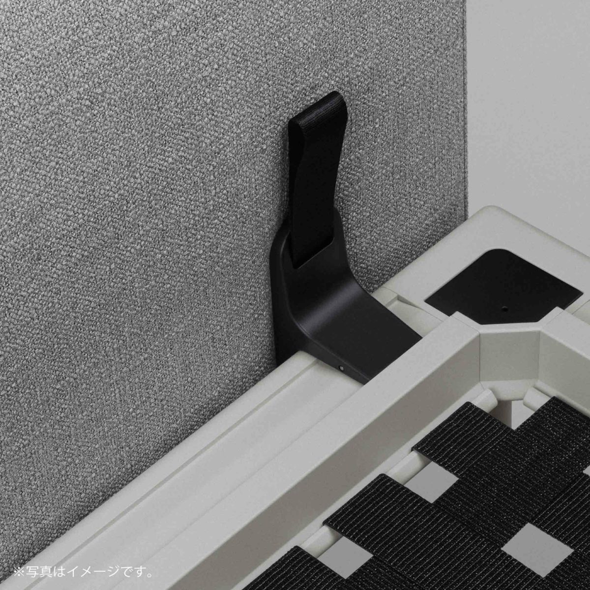 【9/21発売】Vitra（ヴィトラ） / Anagram Sofa（アナグラムソファ）2シーター / Dumet（デュメ）26 pale blue chartreuse / アルミベース・チョークパウダー