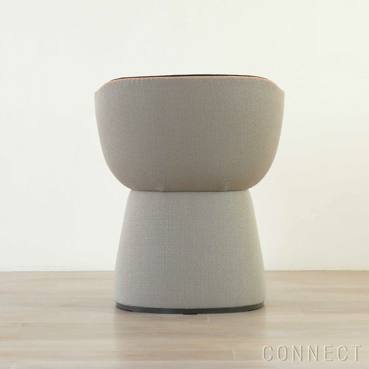 FRITZ HANSEN（フリッツ・ハンセン） / MONOLIT（モノリット） / Vidar（ヴィダー）0222 ベージュ×0182 アンスラサイト / レザーパイピングあり / ラウンジチェア