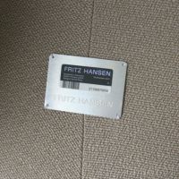 FRITZ HANSEN（フリッツ・ハンセン） / MONOLIT（モノリット） / Vidar（ヴィダー）0222 ベージュ×0182 アンスラサイト / レザーパイピングあり / ラウンジチェア