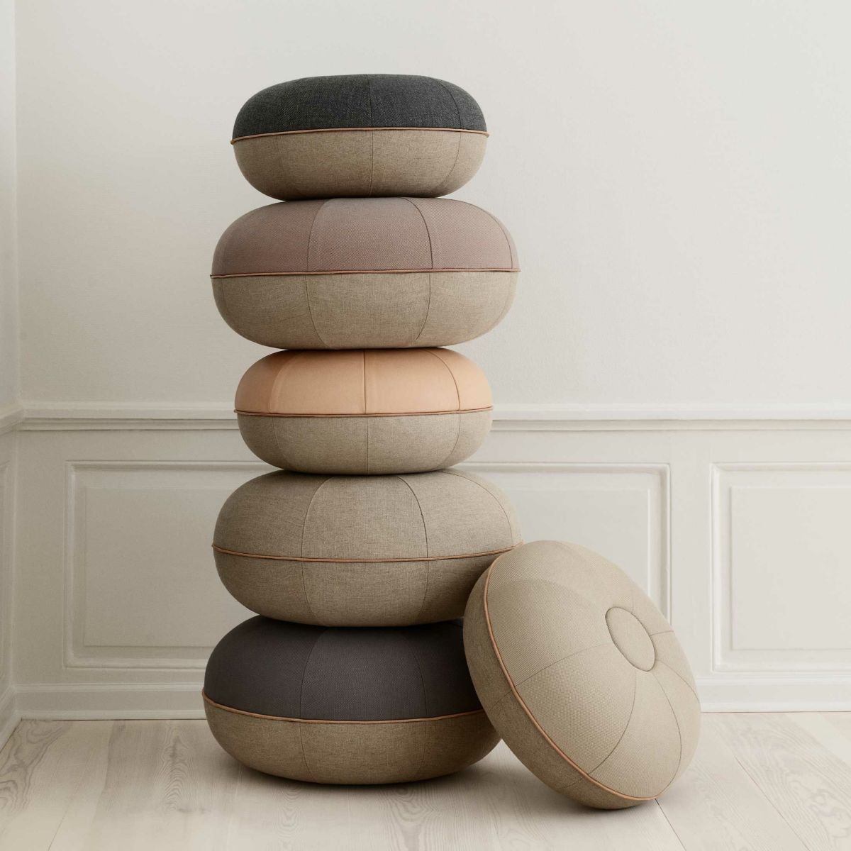 【2025年新色】FRITZ HANSEN（フリッツ・ハンセン） / Cecilie Manz（セシリエ・マンツ） / POUF（プフ）L ラージ / 全3色