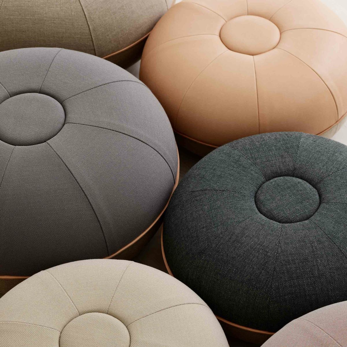 【2025年新色】FRITZ HANSEN（フリッツ・ハンセン） / Cecilie Manz（セシリエ・マンツ） / POUF（プフ）S / ピュアレザー