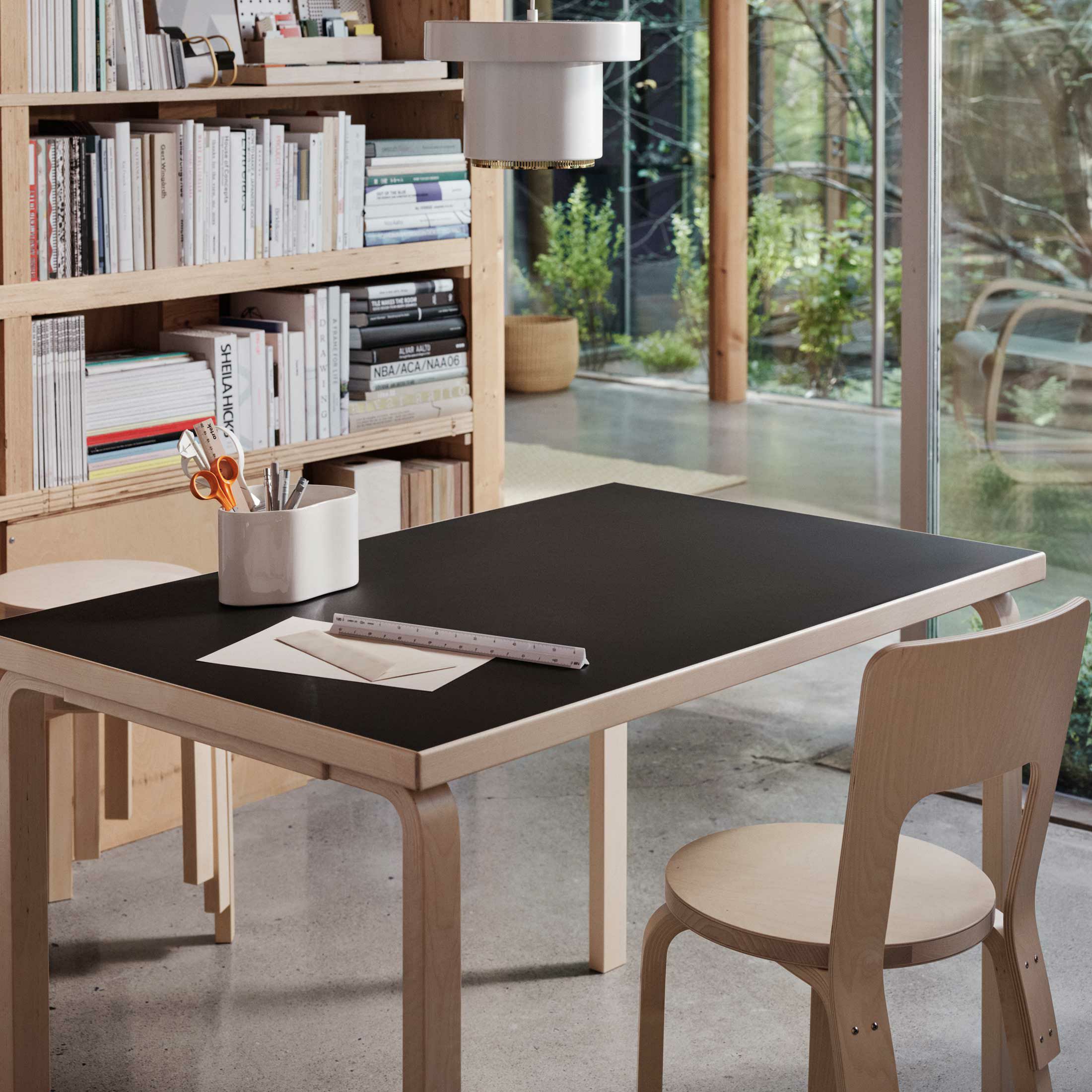 Artek（アルテック） / TABLE 81B / バーチ材 / 天板・ブラック