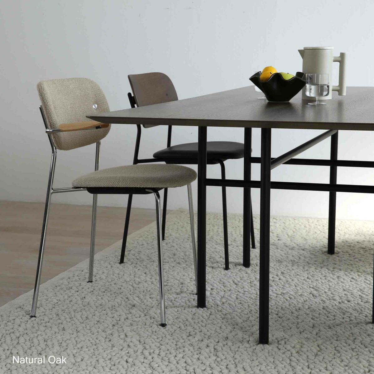 Audo Copenhagen（オドー・コペンハーゲン） / CO DINING CHAIR（コ ダイニング チェア）/ アームチェア / Natural Oak / Audo Boucl&#233;（オドー ブークレ）02 / クロームベース