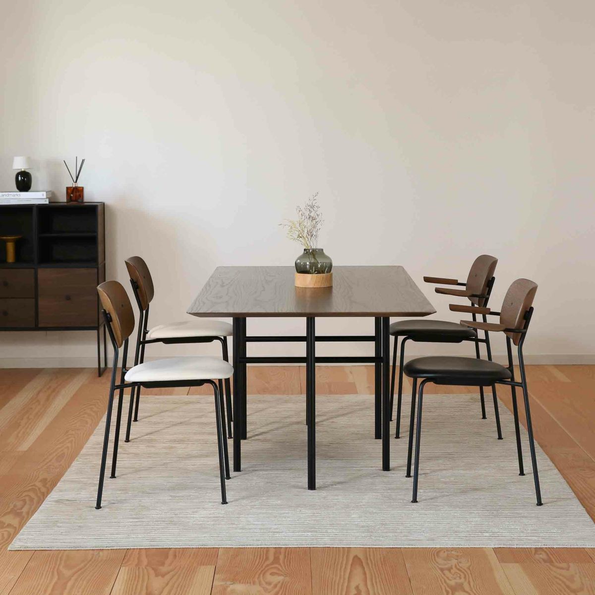 Audo Copenhagen（オドー・コペンハーゲン） / SNAREGADE DINING TABLE（スネアゲート ダイニングテーブル） / 長方形 / L200 / Dark Stained Oak