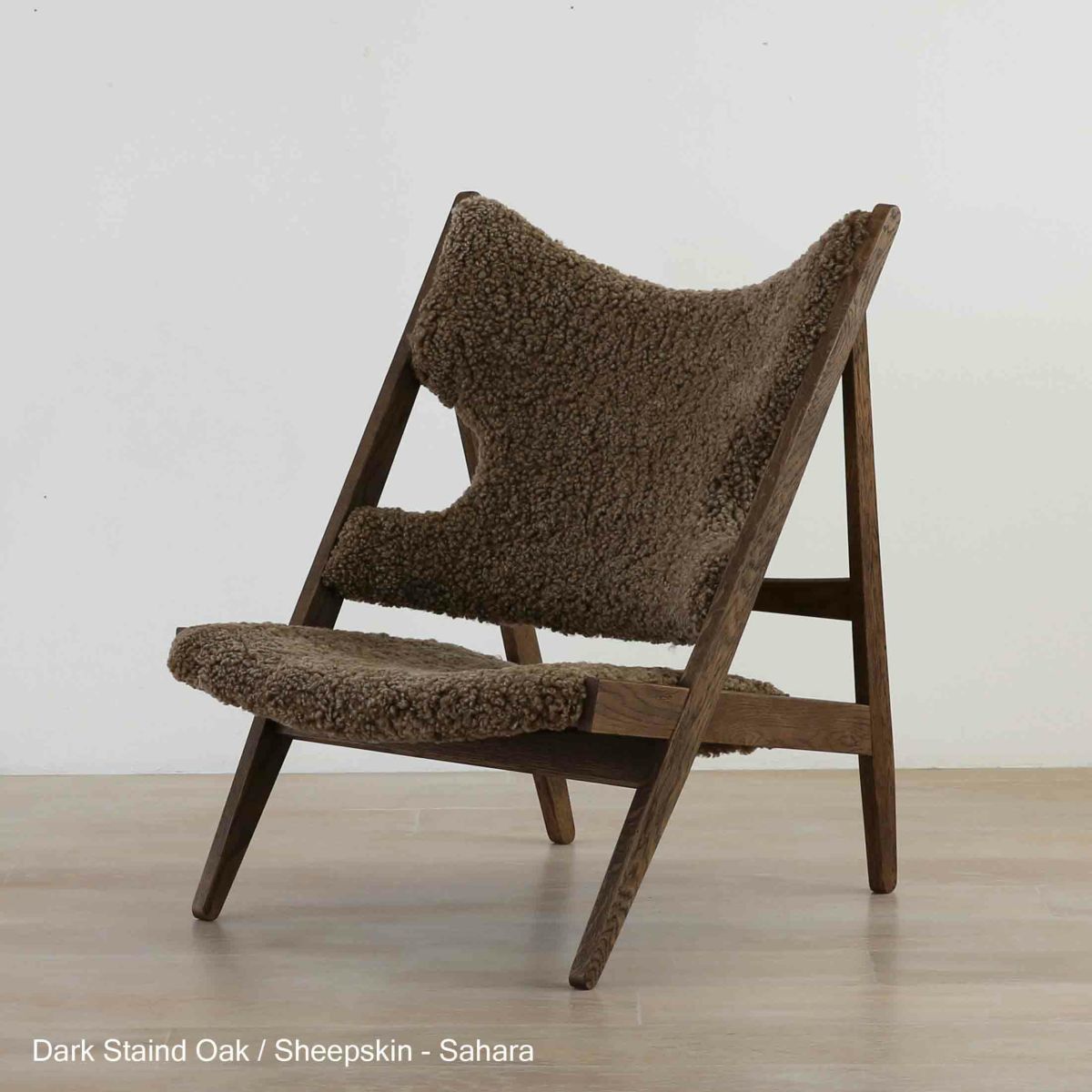  Audo Copenhagen（オドー・コペンハーゲン） / KNITTING LOUNGE CHAIR（ニッティング ラウンジチェア） / ダークステインドオーク / シープスキン Root（ルート）