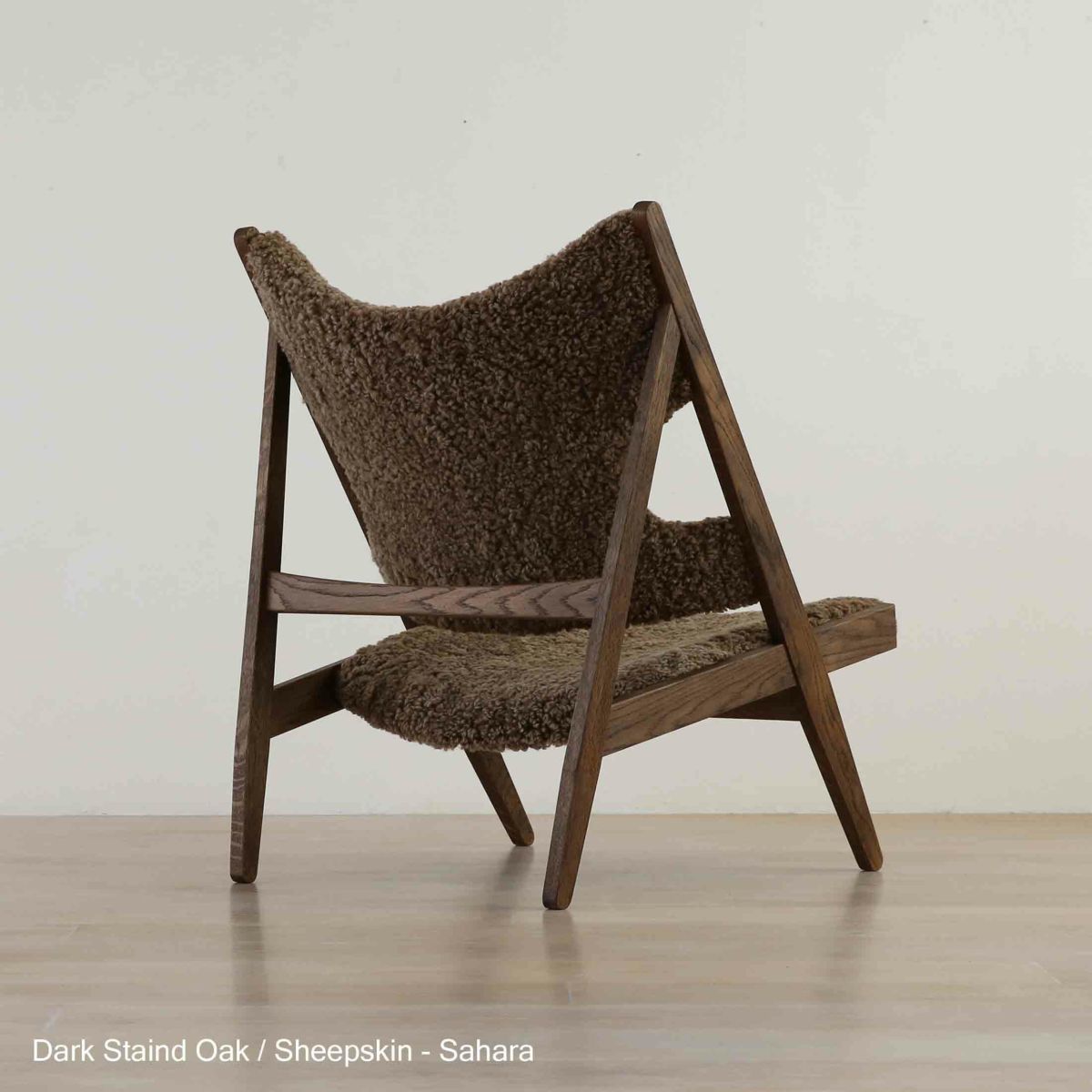  Audo Copenhagen（オドー・コペンハーゲン） / KNITTING LOUNGE CHAIR（ニッティング ラウンジチェア） / ダークステインドオーク / シープスキン Root（ルート）