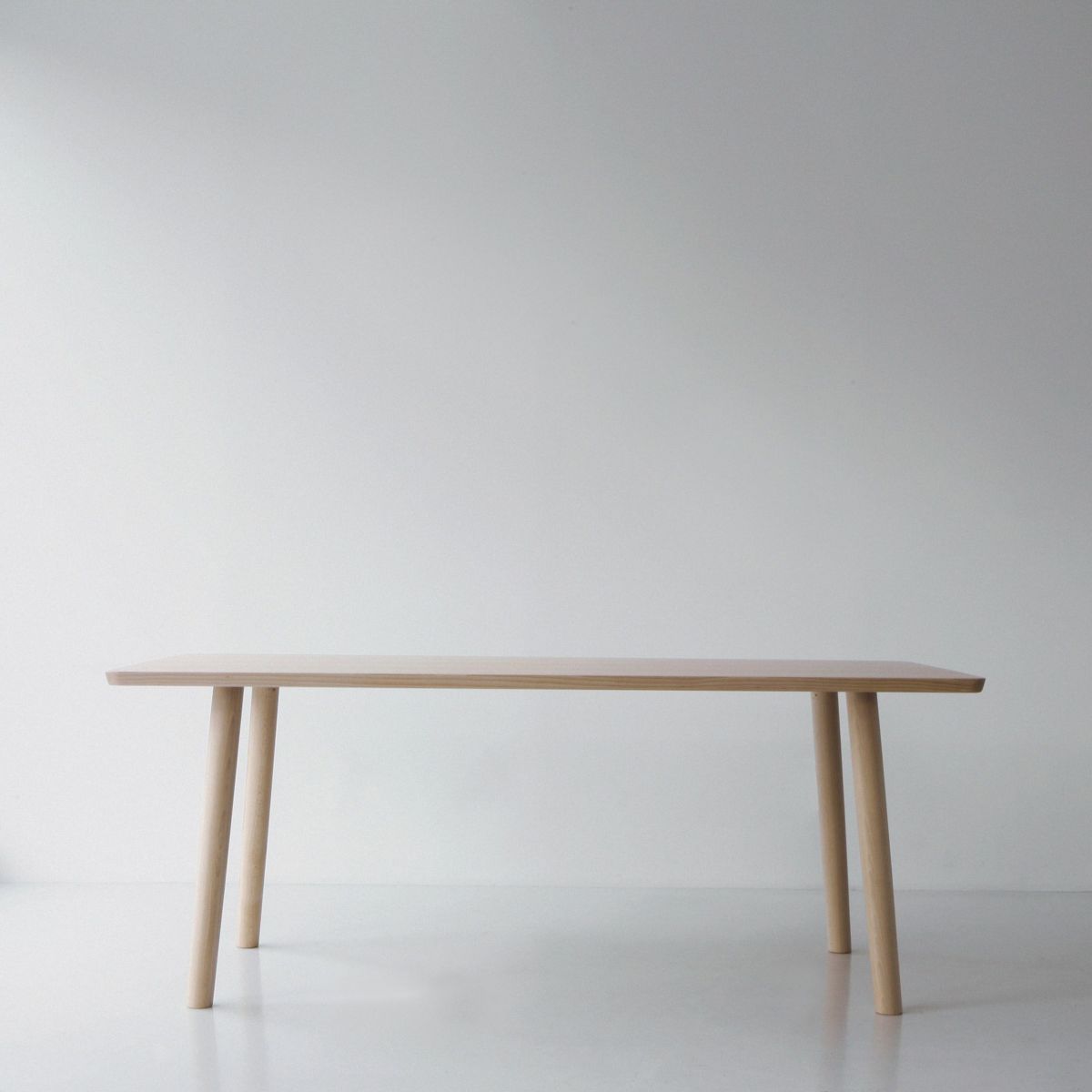 MARUNI COLLECTION（マルニコレクション） / HIROSHIMA ダイニングテーブル 180 / ビーチ材・ウレタン樹脂塗装（ナチュラルホワイト） / テーブル