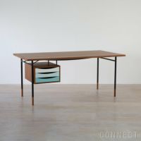 HOUSE OF FINN JUHL（ハウス・オブ・フィンユール） / NYHAVN DESK（ニューハウンデスク） / チーク材・オイル仕上げ / 脚：ブラック / トレイユニット付き（COLD） / デスク / W170cm