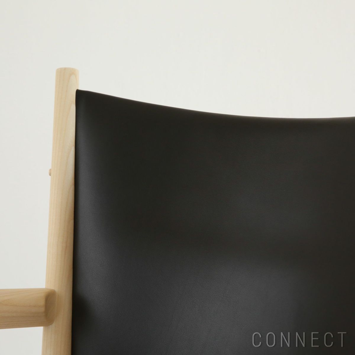 PP Mobler（PPモブラー） / PP240 Conference Chair（コンフェランスチェア） / アッシュ材・ホワイトバイオオイル仕上げ / エレガンスレザー（mocca）