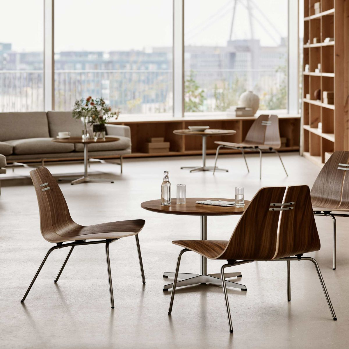 FRITZ HANSEN（フリッツ・ハンセン） / PK23（ピーケー23） / ウォルナット / ステンレススチール脚 / ラウンジチェア