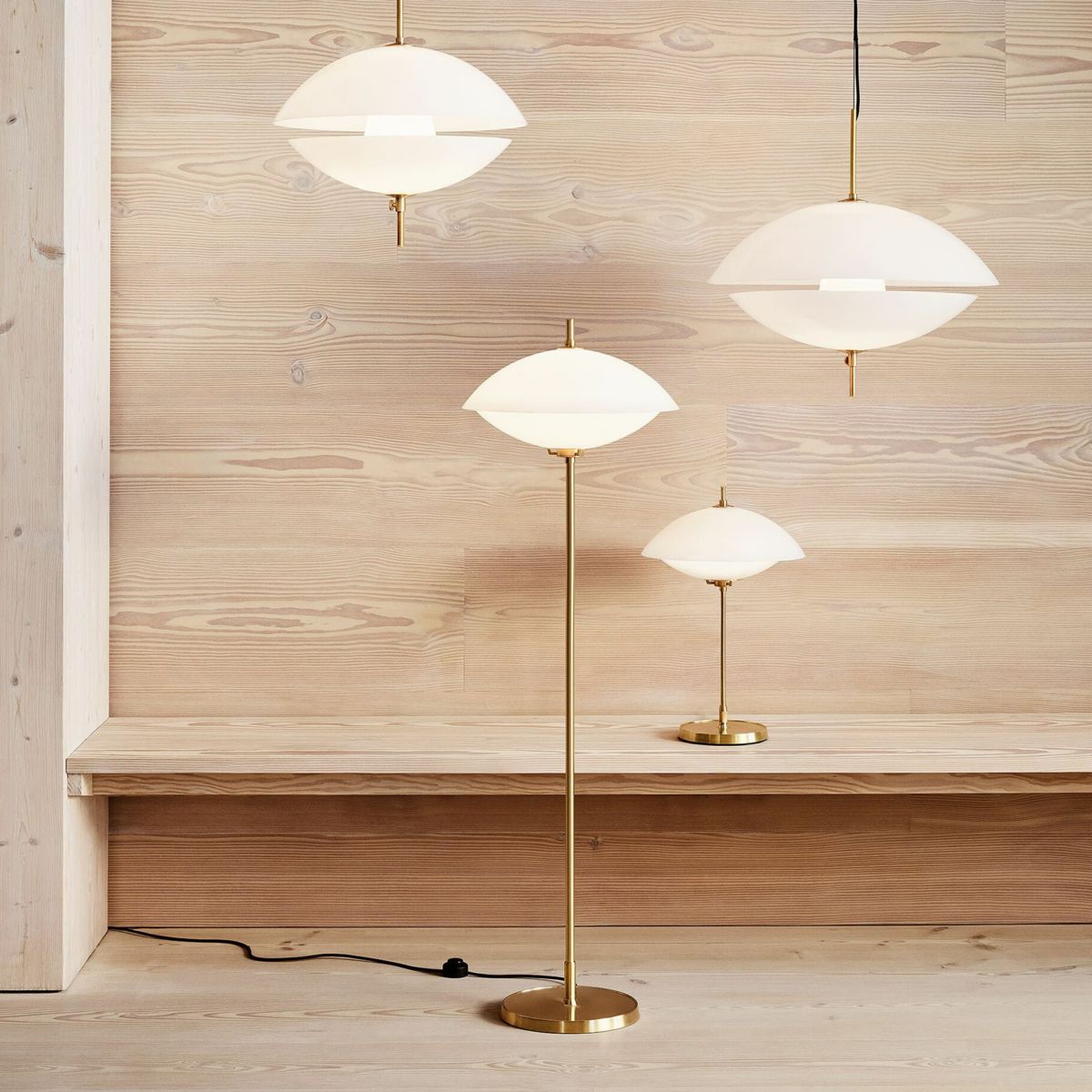 FRITZ HANSEN（フリッツ・ハンセン） / CLAM（クラム） / オパールガラス / 真鍮（無加工）