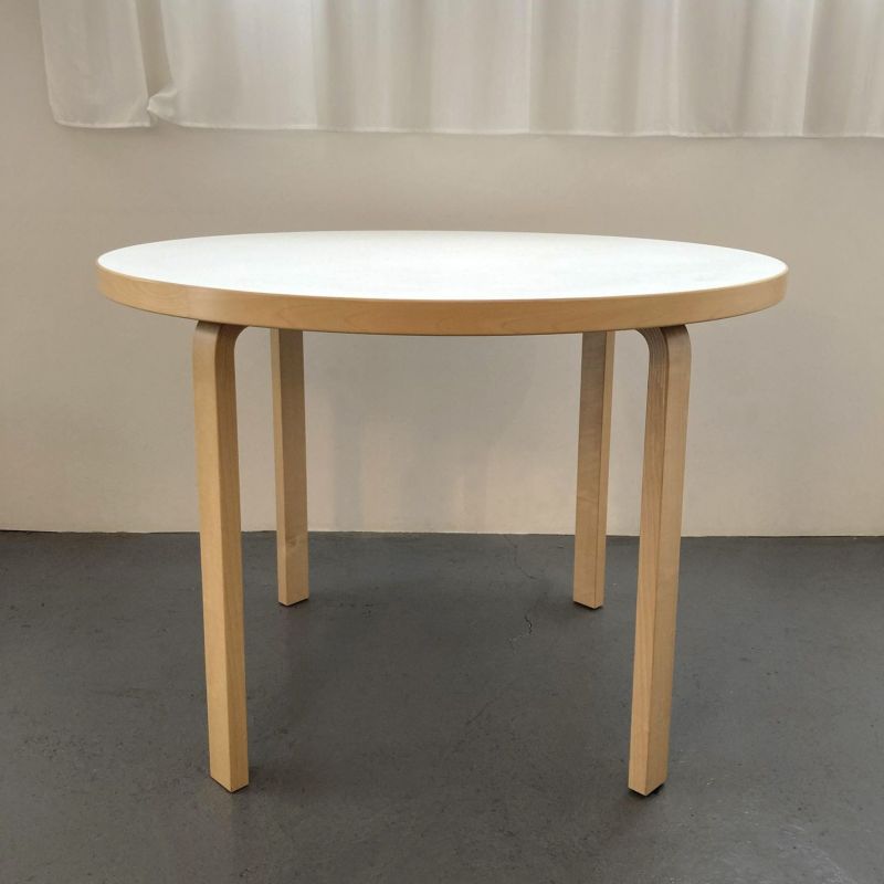 【アウトレット】Artek（アルテック） / TABLE 90A / バーチ材 / 天板・ホワイトラミネート / ラウンドテーブル / φ100cm
