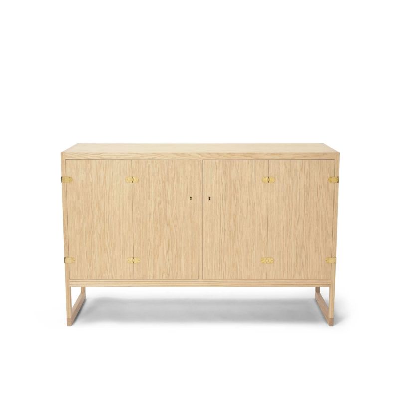 CARL HANSEN & SON（カール・ハンセン＆サン） / BM0057 SIDEBOARD / オーク材・ホワイトオイル仕上げ / サイドボード