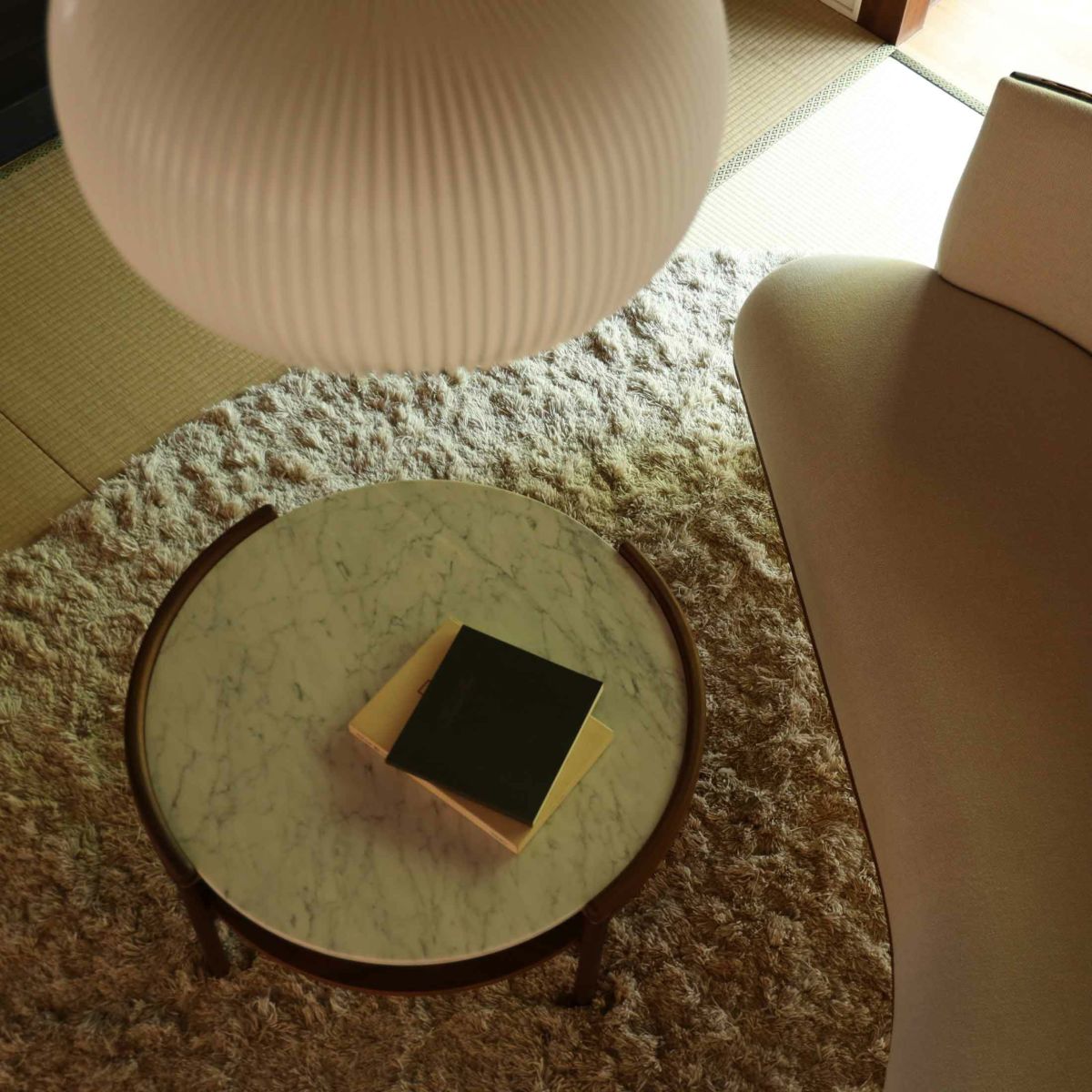 CARL HANSEN & SON（カール・ハンセン＆サン） / RF1905 SIDEWAYS COFFEE TABLE / ウォルナット材・オイル仕上げ・大理石天板 / サイドテーブル