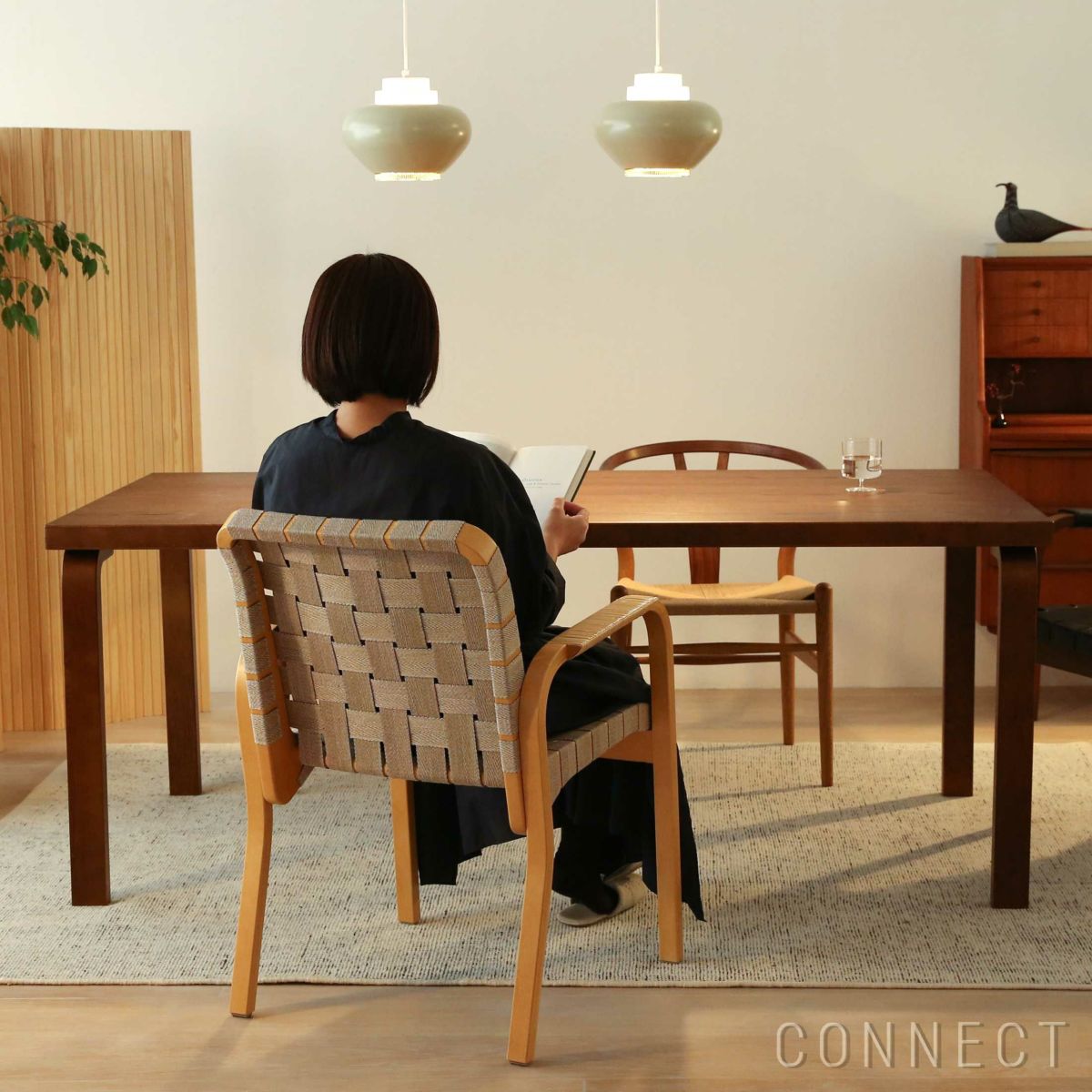 Artek（アルテック） / ARMCHAIR 45（アームチェア45） / バーチ材・ハニーステイン / リネンウェービングテープ / ナチュラル・ブラック / アームレスト・ラタン巻