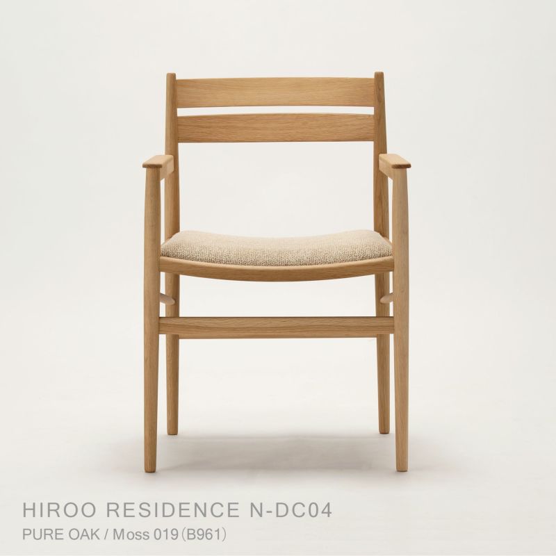 Karimoku Case（カリモクケース） / HIROO RESIDENCE N-DC04 / ノームダイニングチェア（肘付） / Moss 019（B961）