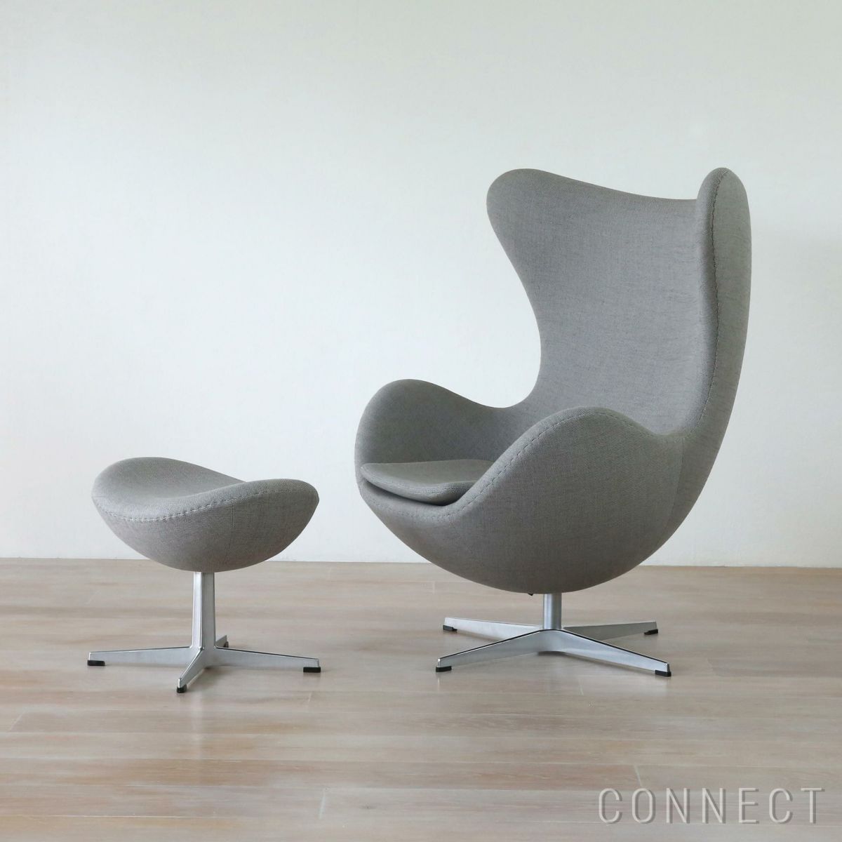 FRITZ HANSEN（フリッツ・ハンセン） / EGG FOOT STOOL（エッグチェア用フットスツール） / ラウンジチェア / Sunniva（スニバ）153 サンド・ライトグレー