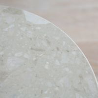 Audo Copenhagen（オドー・コペンハーゲン） / ANDROGYNE SIDE TABLE（アンドロジーン サイドテーブル）Φ50 / KUNIS BRECCIA STONE / クニス ブラシア ストーン / 大理石 / ダークステインドオークベース