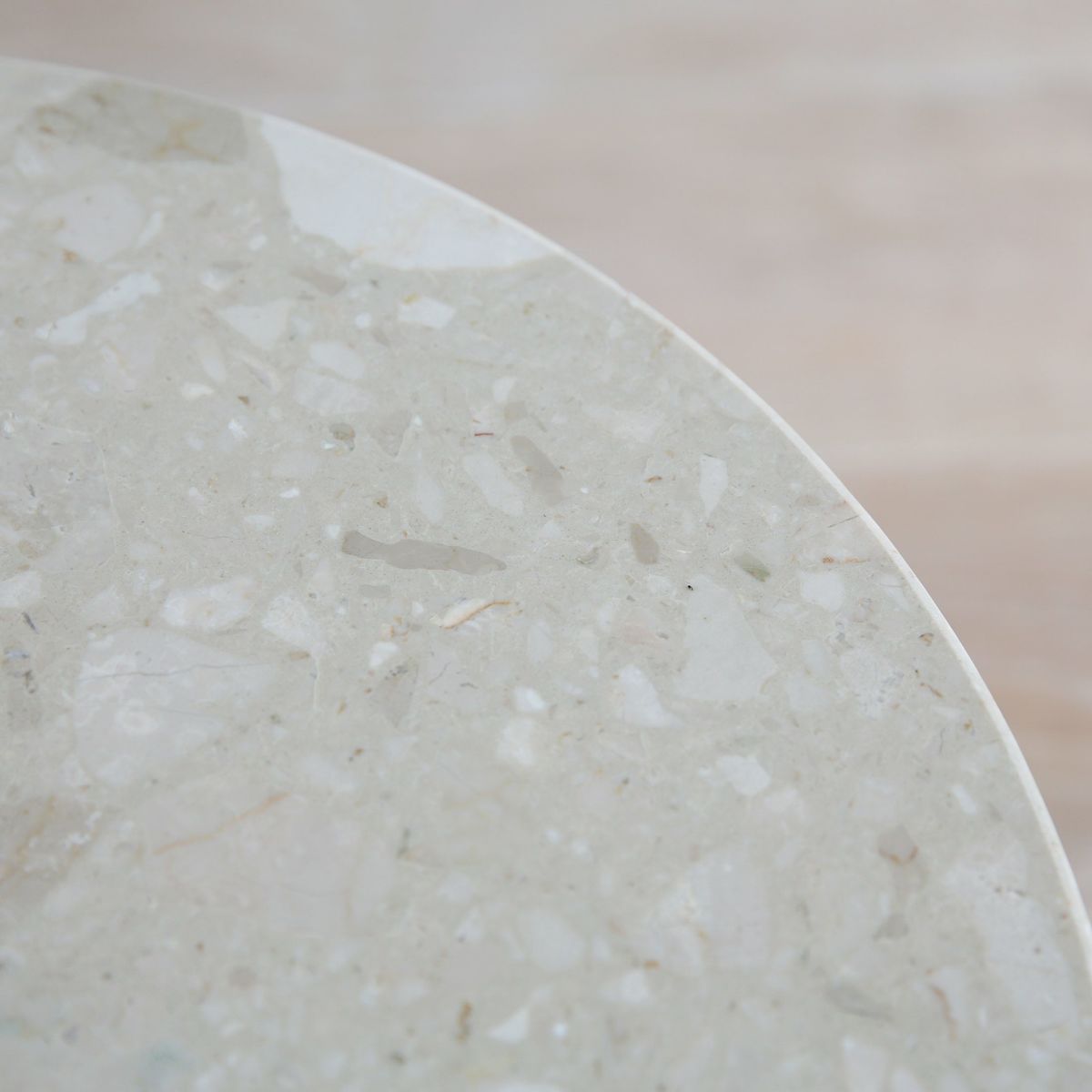 Audo Copenhagen（オドー・コペンハーゲン） / ANDROGYNE SIDE TABLE（アンドロジーン サイドテーブル）Φ50 / KUNIS BRECCIA STONE / クニス ブラシア ストーン / 大理石 / ウォルナットベース