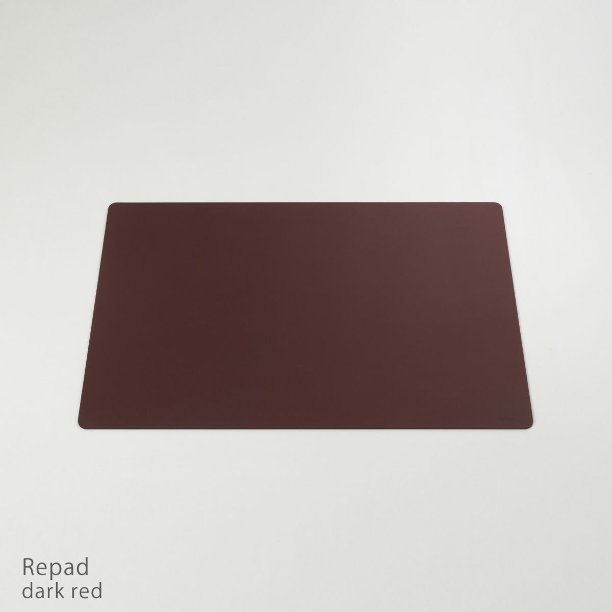 Vitra（ヴィトラ） / Repad（リパッド） / 全4色 / カラーコーティング仕上げ / デスクパッド