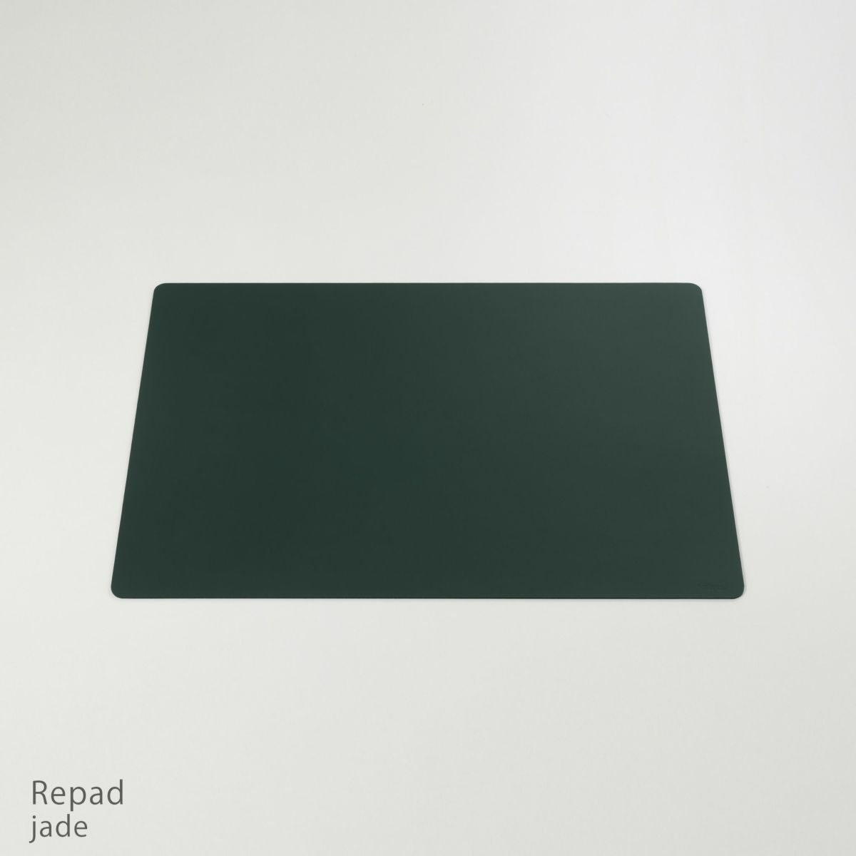 Vitra（ヴィトラ） / Repad（リパッド） / 全4色 / カラーコーティング仕上げ / デスクパッド