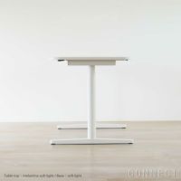 Vitra（ヴィトラ） / Tyde 2 Home Desk board shape（タイド2ホームデスク バレル） / メラミン天板 / ソフトライト脚・パウダーコート仕上げ / 130×75cm / 電動昇降デスク