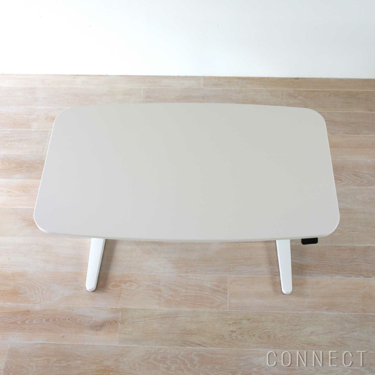 Vitra（ヴィトラ） / Tyde 2 Home Desk board shape（タイド2ホームデスク バレル） / メラミン天板 / ソフトライト脚・パウダーコート仕上げ / 130×75cm / 電動昇降デスク