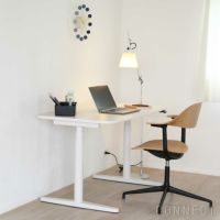 Vitra（ヴィトラ） / Tyde 2 Home Desk board shape（タイド2ホームデスク バレル） / メラミン天板 / ソフトライト脚・パウダーコート仕上げ / 130×75cm / 電動昇降デスク