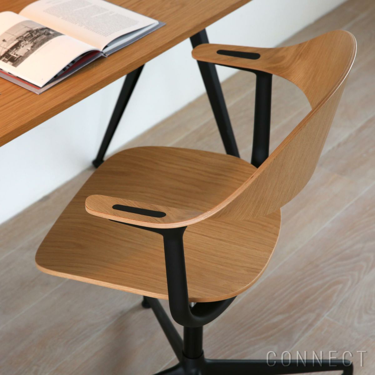 Vitra（ヴィトラ） / Mynt（ミント） / プライウッド / ディープブラック4スターベース・パウダーコート仕上げ / デスクチェア