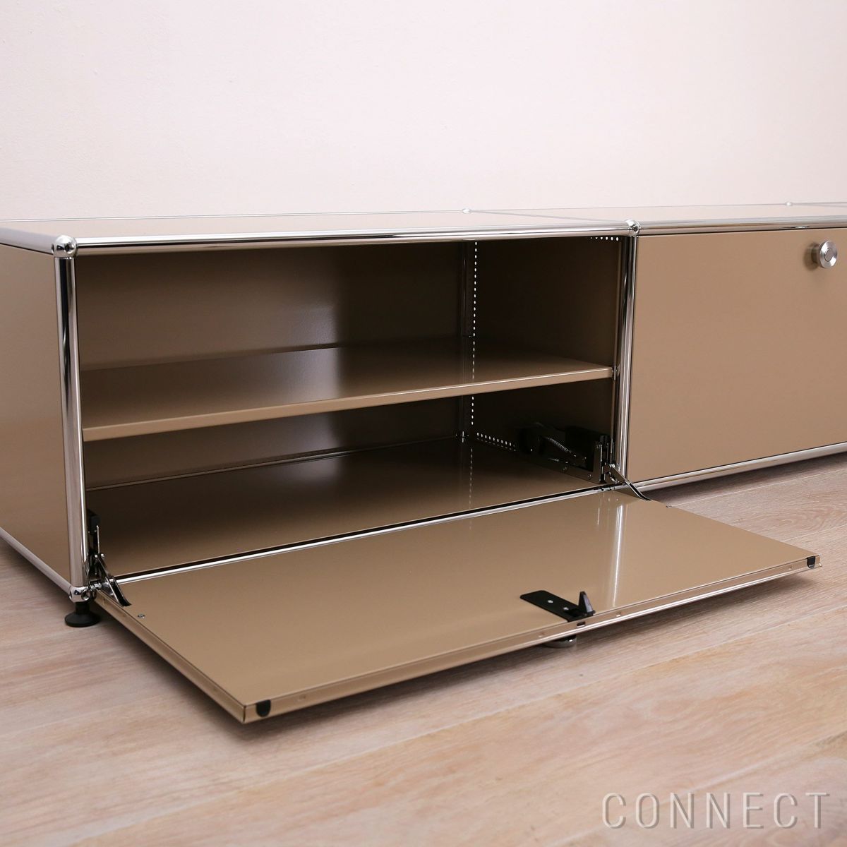 USMハラー（ユーエスエムハラー） / TV Board（テレビボード） / W2273×D373×H390mm / ドロップダウンドア×3（デイバイダーシェルフ×3） / USMベージュ